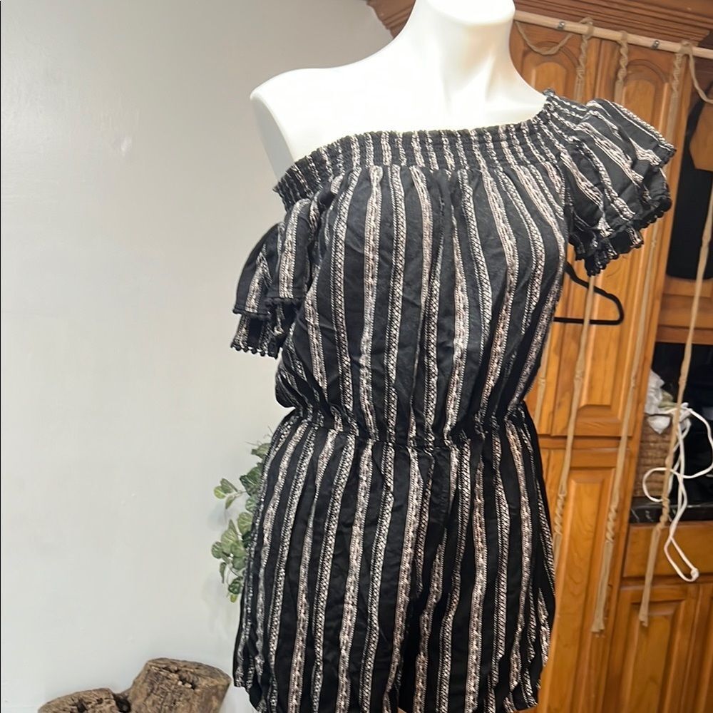 Xhilaration Black and White Patterned Jumpsuit - Picture 4 of 8